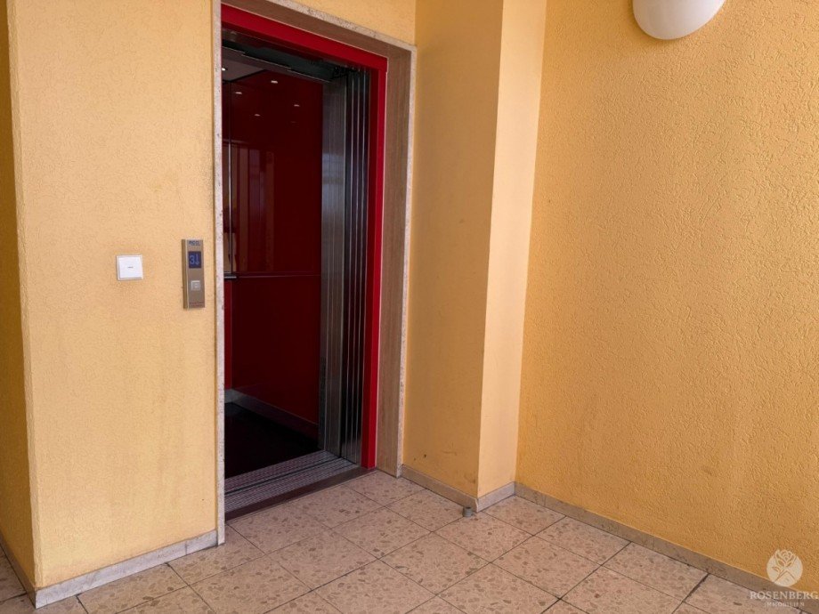 Aufzug Etagenwohnung Unterhaching