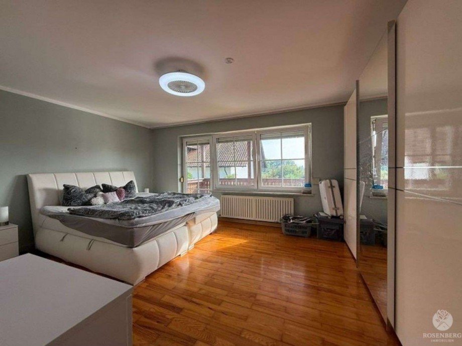 OG - Schlafzimmer mit viel Platz Einfamilienhaus Winzer
